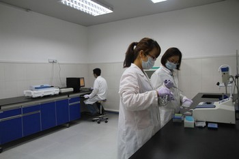 参观上海中天华康亲子鉴定中心实验室 29